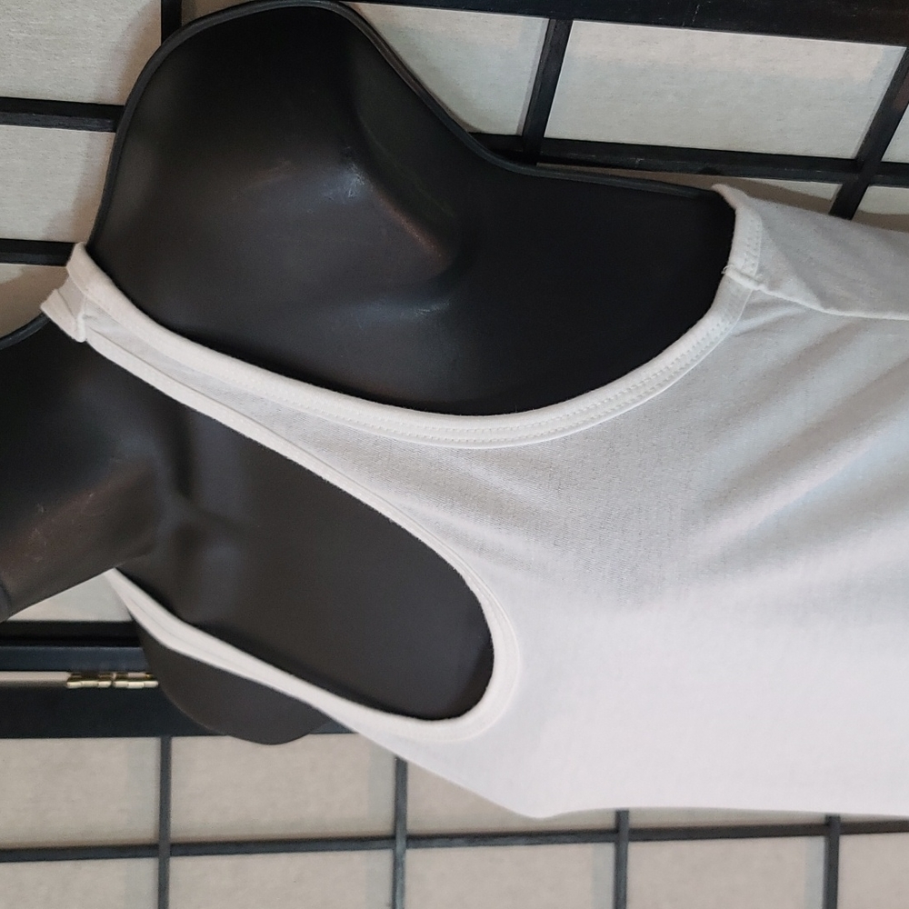 NWOT Next Level White Tank Top - Picture 3 of 8